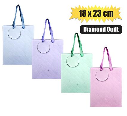 GIFT-BAG PAPER MED 18x23cm DIAMOND QUILT product image